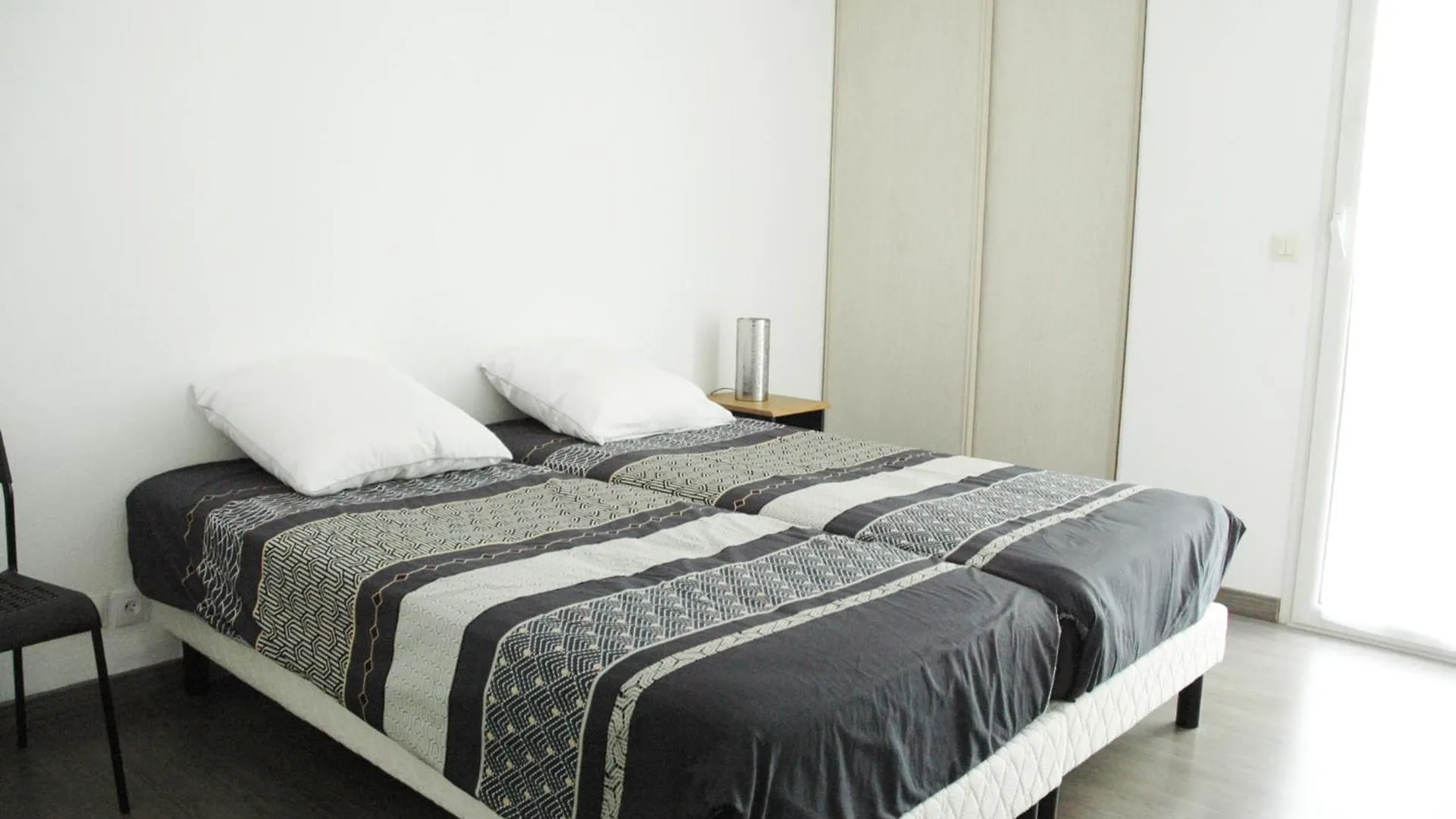 아파트 Vaste Et Lumineux Appartement 앙티브