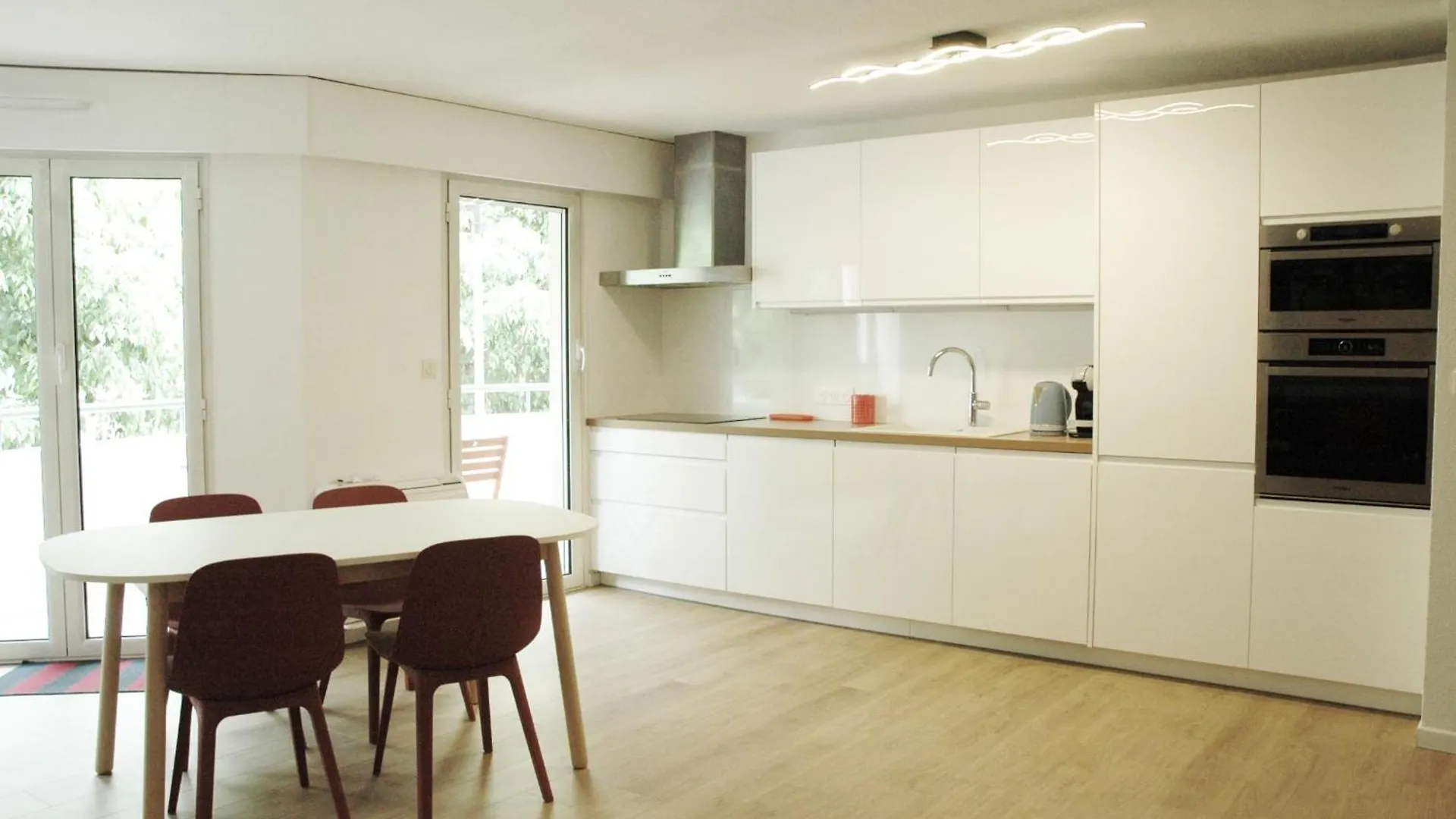 Vaste Et Lumineux Appartement 앙티브 아파트