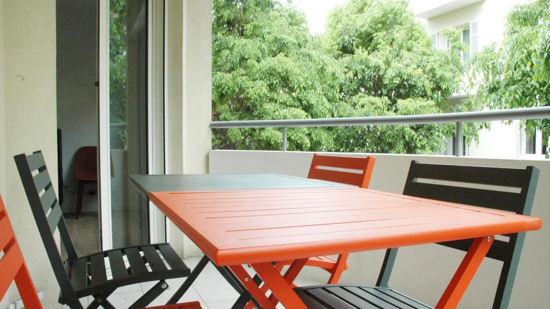 아파트 Vaste Et Lumineux Appartement 앙티브 프랑스